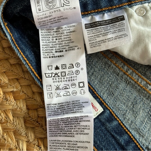 Levi's High Rise Wedgie Denim Shorts White Oak Cone Jeans Short Women's Size 31 - Picture 5 of 7